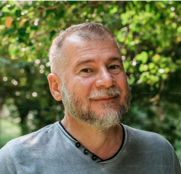 <em><strong>Marek</strong></em>